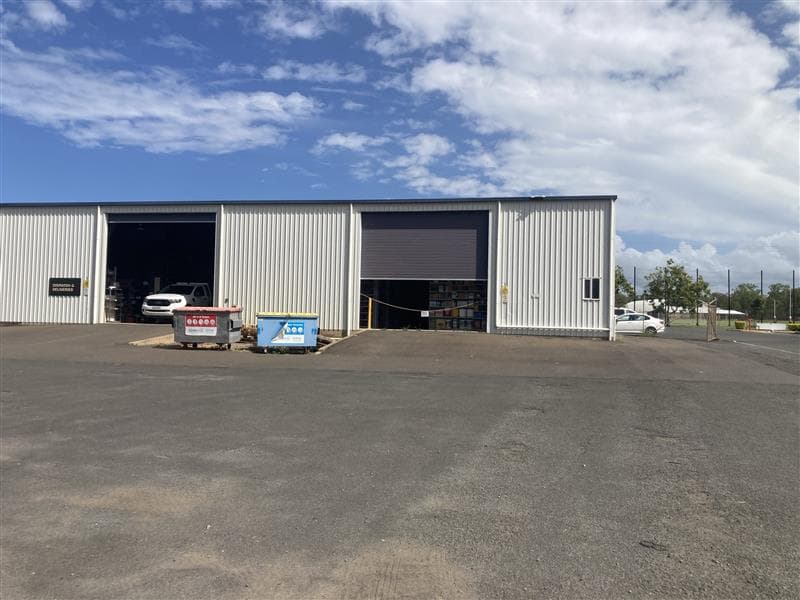Dusty's Removals & Storage removalist work in Norville
