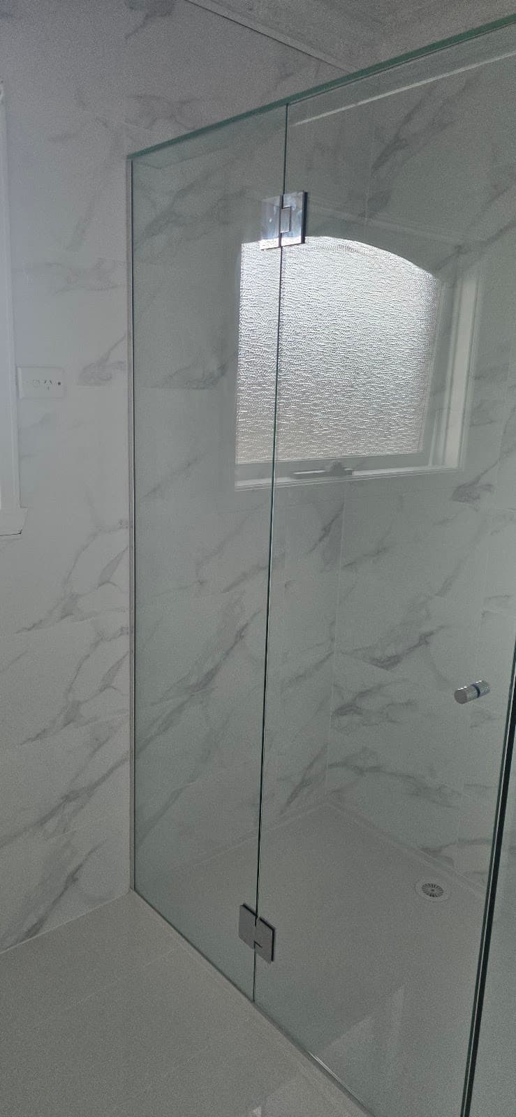 Dynamic caulking glass solutions glass & glazier work in Parkville
