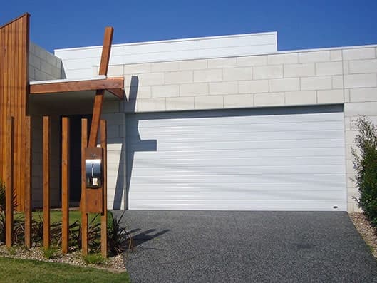 Dynamic Door Service garage doors work in Mayfield West