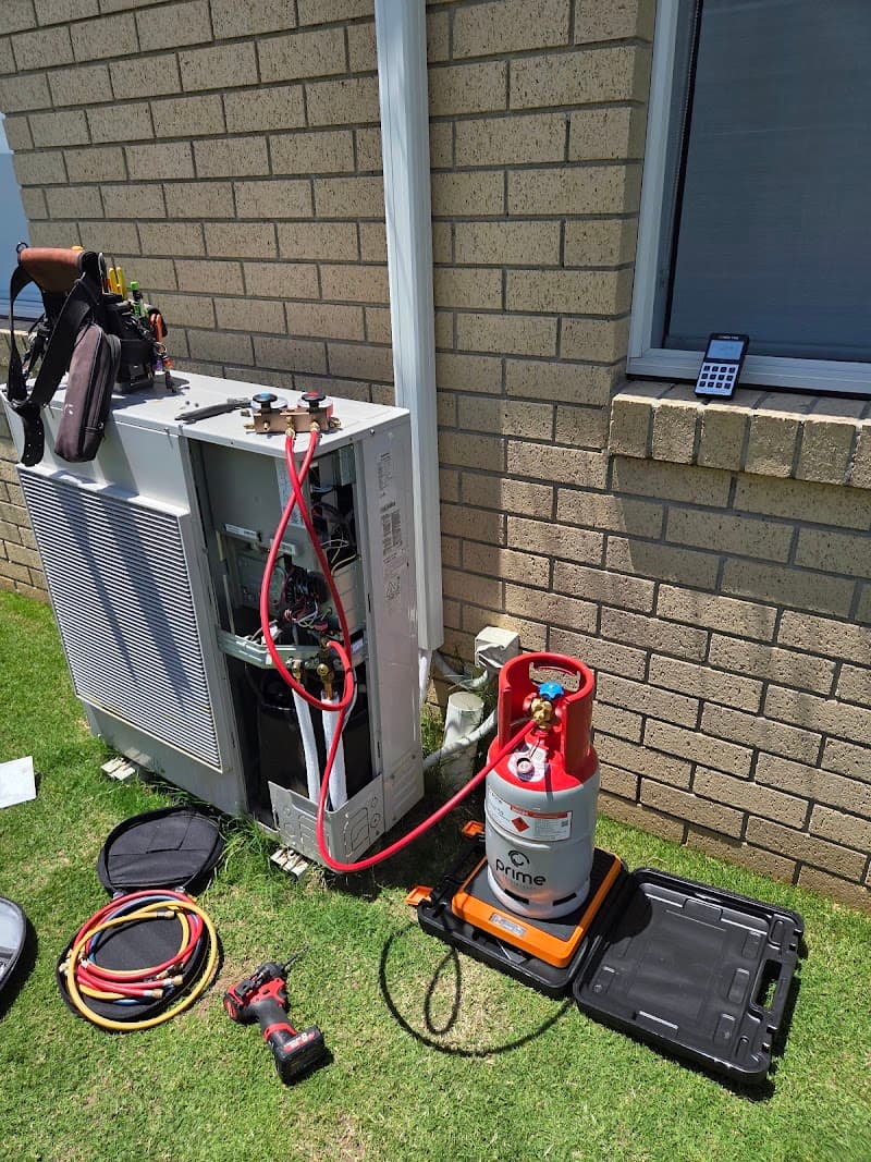 Dynamic Solutions Electrical & Aircon air conditioning work in Cranbourne West