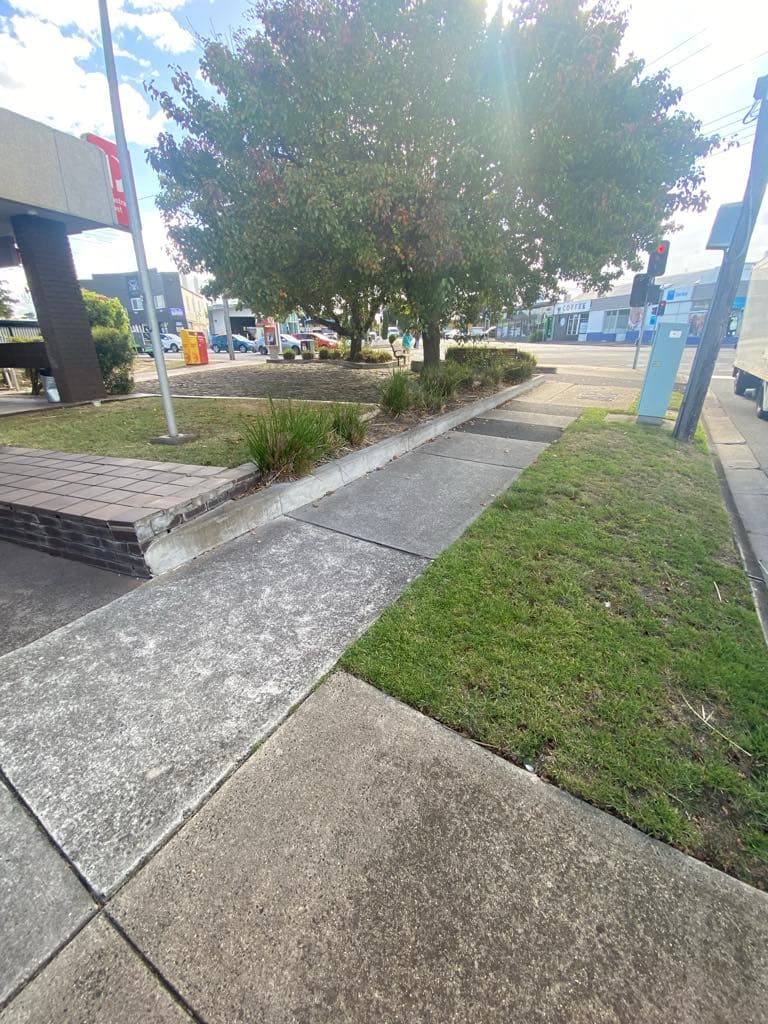 DynaMow Lawn Mowing Services Geelong gardening work in South Geelong