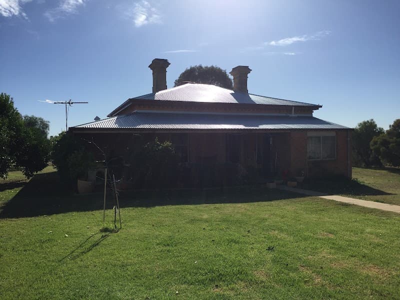 E & B Roofing roofing work in Wodonga