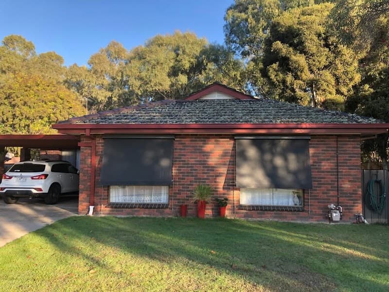 E & B Roofing roofing work in Wodonga