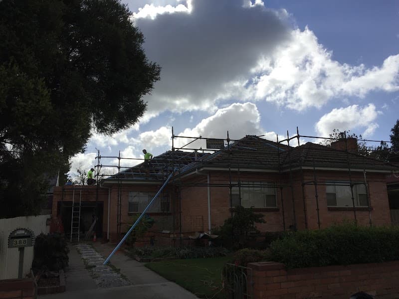 E & B Roofing roofing work in Wodonga