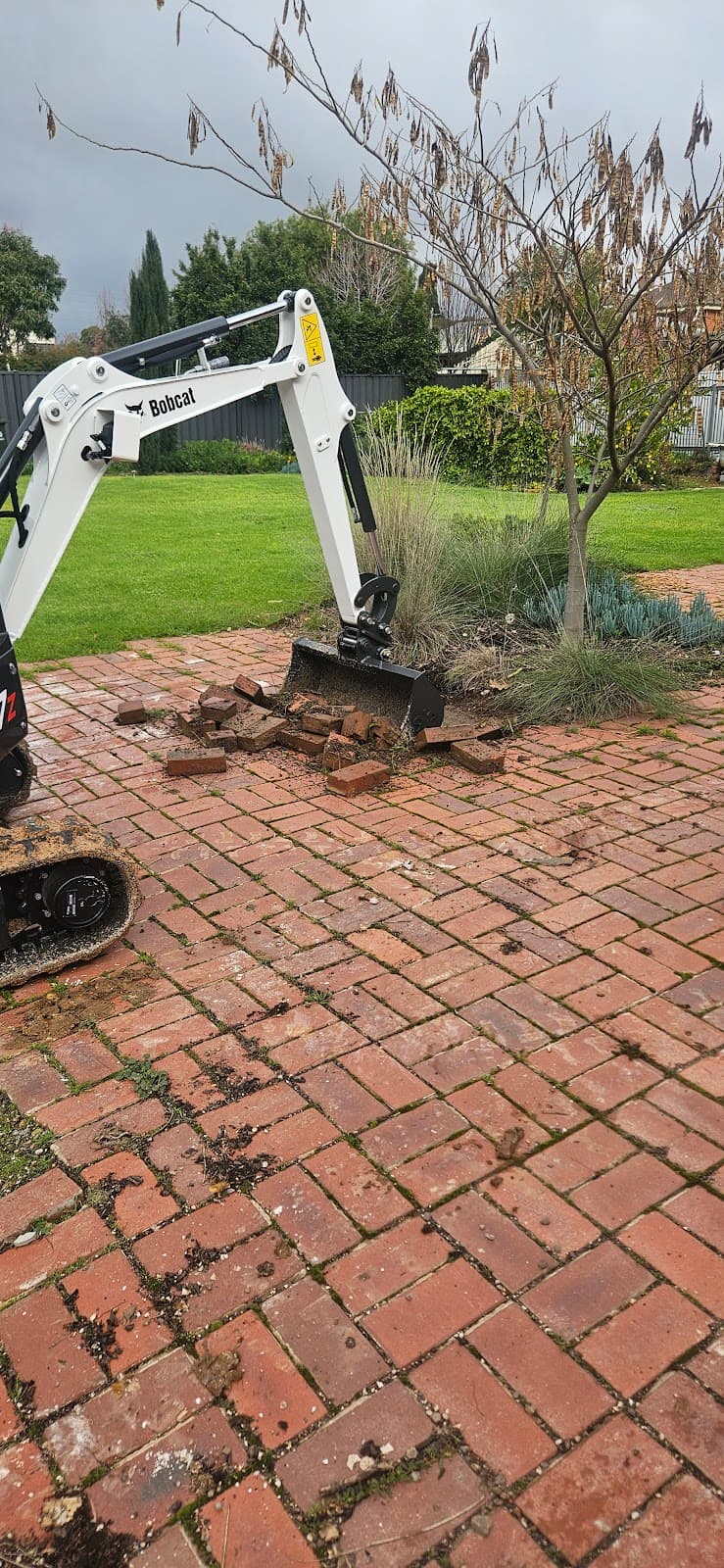Eaglehawk Mini Excavator Hire demolition work in Eaglehawk