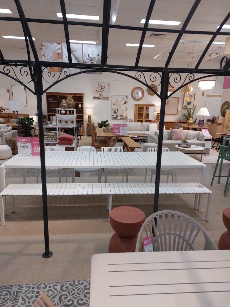 Early Settler Furniture Store Rockhampton furniture assembly & tv mounting work in Norman Gardens
