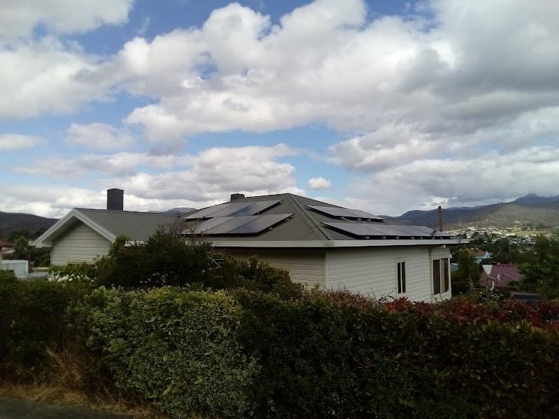 East Coast Energy Co Tasmania solar panel installation work in Rokeby