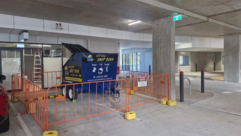 East Coast Skip Bins rubbish removal work in Mountain Creek