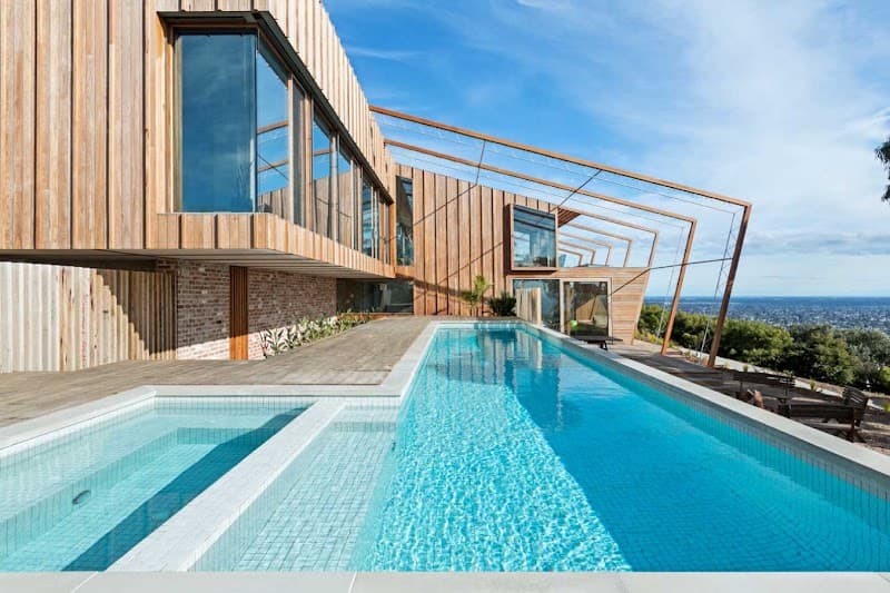 East Coast Swimming Pools pool builder work in Dromana