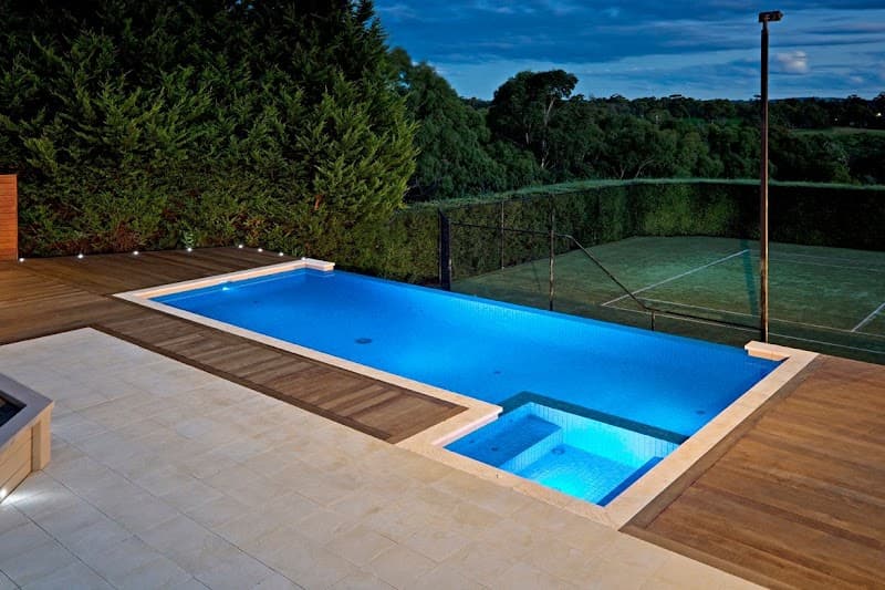 East Coast Swimming Pools pool builder work in Dromana