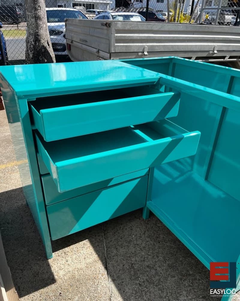 Easyloc Aluminum and Powder Coating fencing work in Glenella