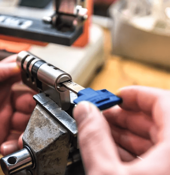 Eddie Williams Locksmiths locksmith work in Cairns City