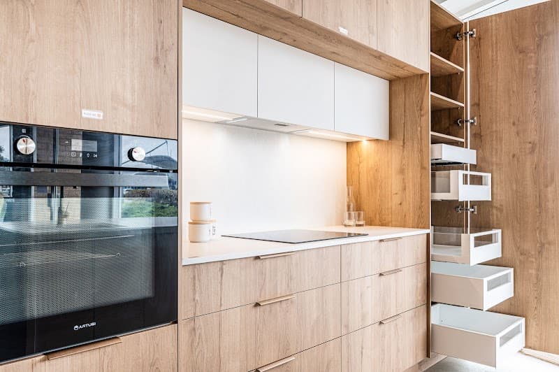 eKitchens | Rockingham carpentry work in Rockingham
