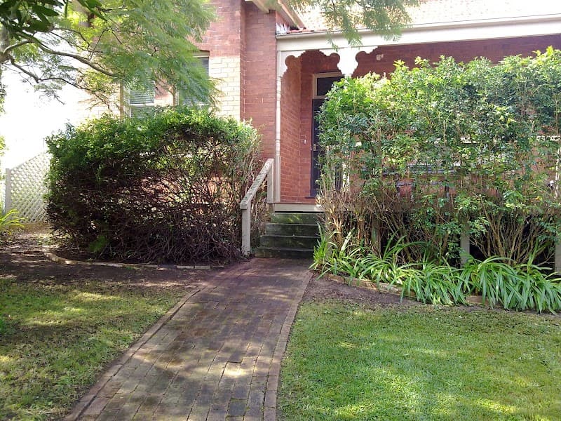 Electric Lawns lawn care work in Narraweena