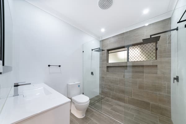 Electricians Downunder electrician work in West End