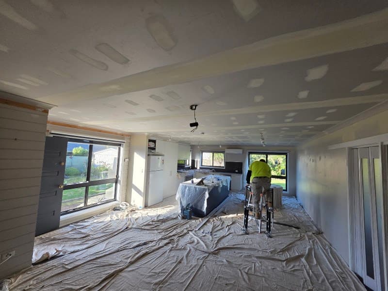 Elevate Plastering Ballarat painter work in Delacombe
