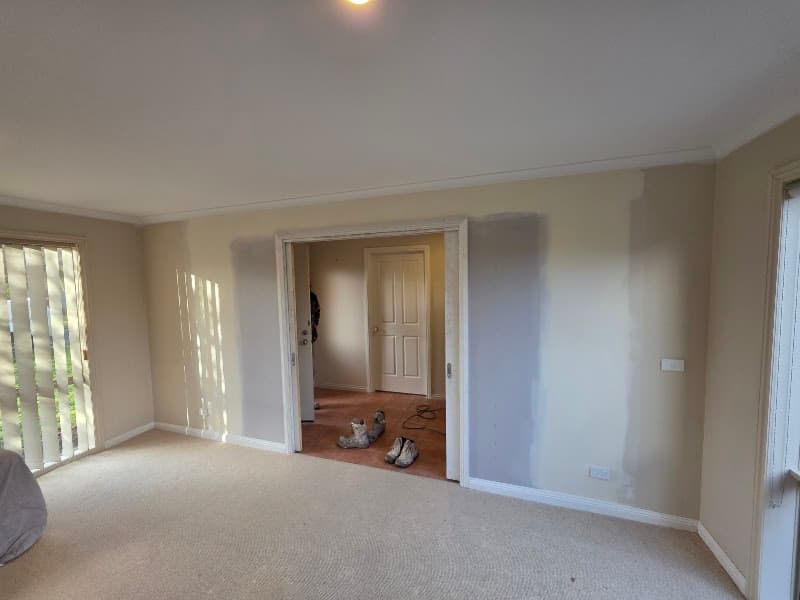 Elevate Plastering Ballarat painter work in Delacombe