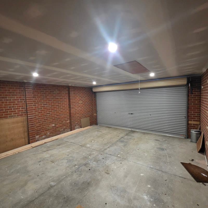 Elevate Plastering Ballarat painter work in Delacombe