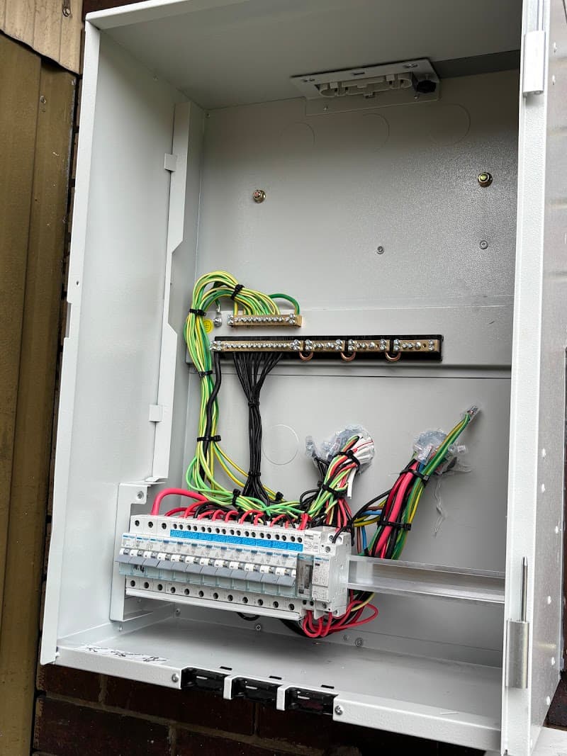 Elite Electrical Maintenance and Airconditioning electrician work in Virginia
