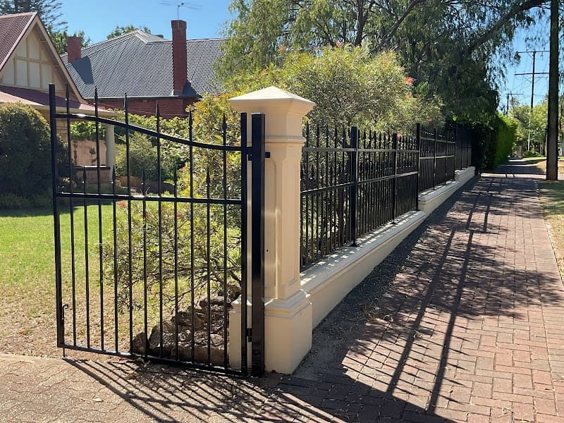 Elite Painting SA painter work in Norwood