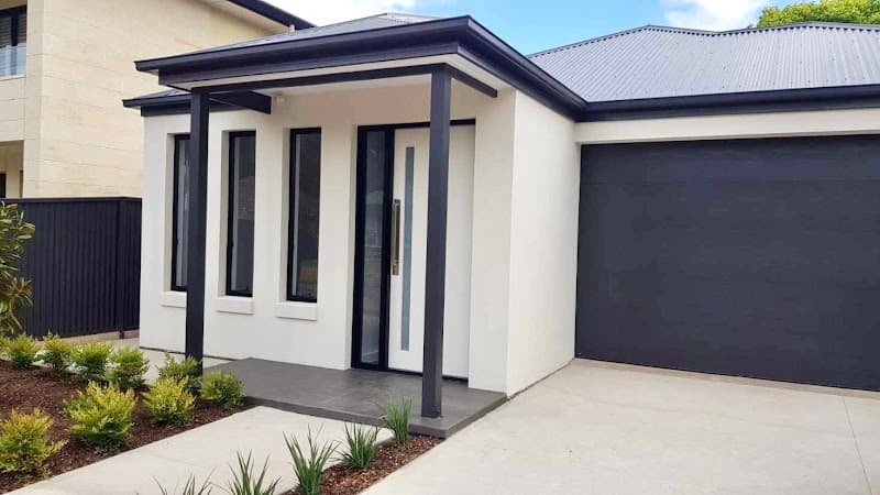 Elite Painting SA painter work in Norwood