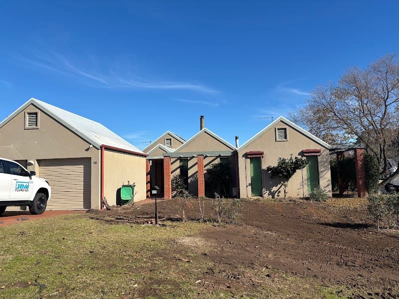 Ellison Painting - Wodonga painter work in Tangambalanga