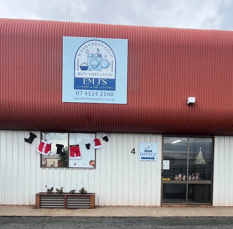 Em-J's Laundry & Dry Cleaning oven & bbq cleaning work in Pialba