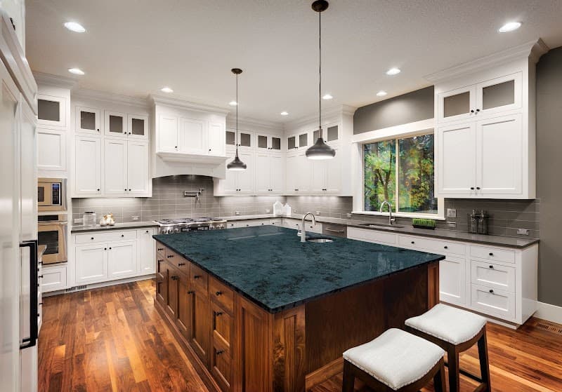 Emos Electrical electrician work in Broadbeach Waters