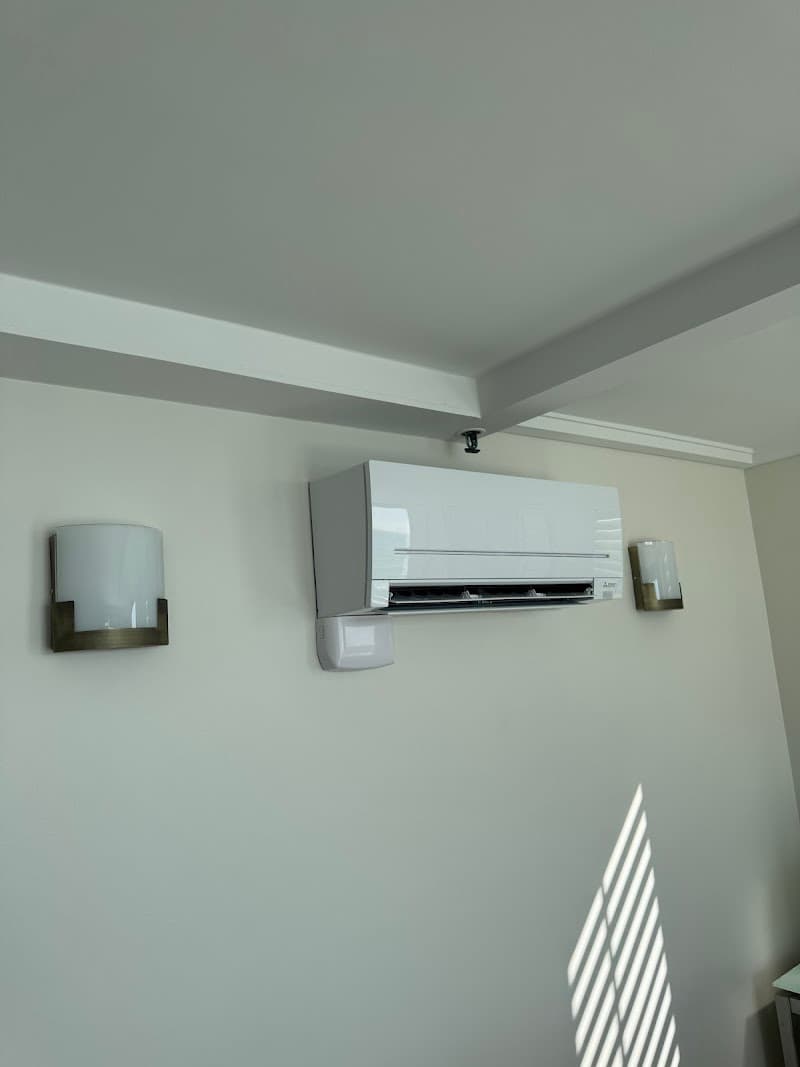 Entire Air Conditioning Solutions air conditioning work in Capalaba