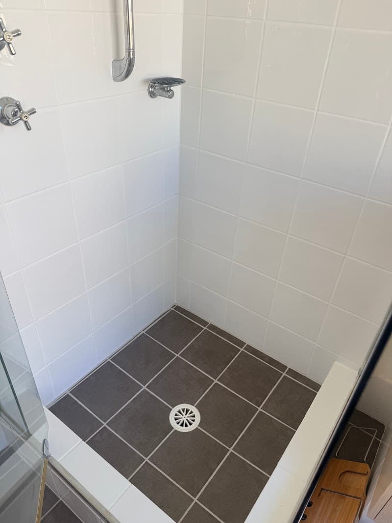 Epoxy Shower Repairs waterproofing work in Meadow Springs
