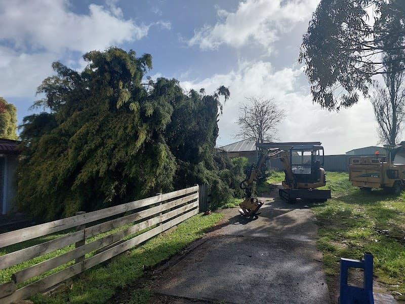 Eumeralla Contracting landscaping work in Mount Gambier