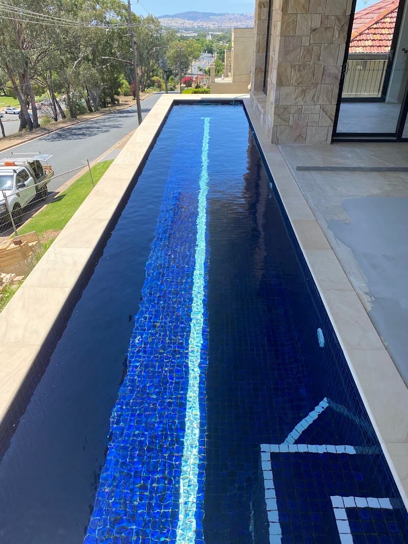 Everlast Pool Builders Albury Wodonga pool builder work in Wodonga