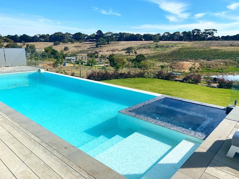 Everlast Pools & Spas Pty Ltd pool builder work in Geelong