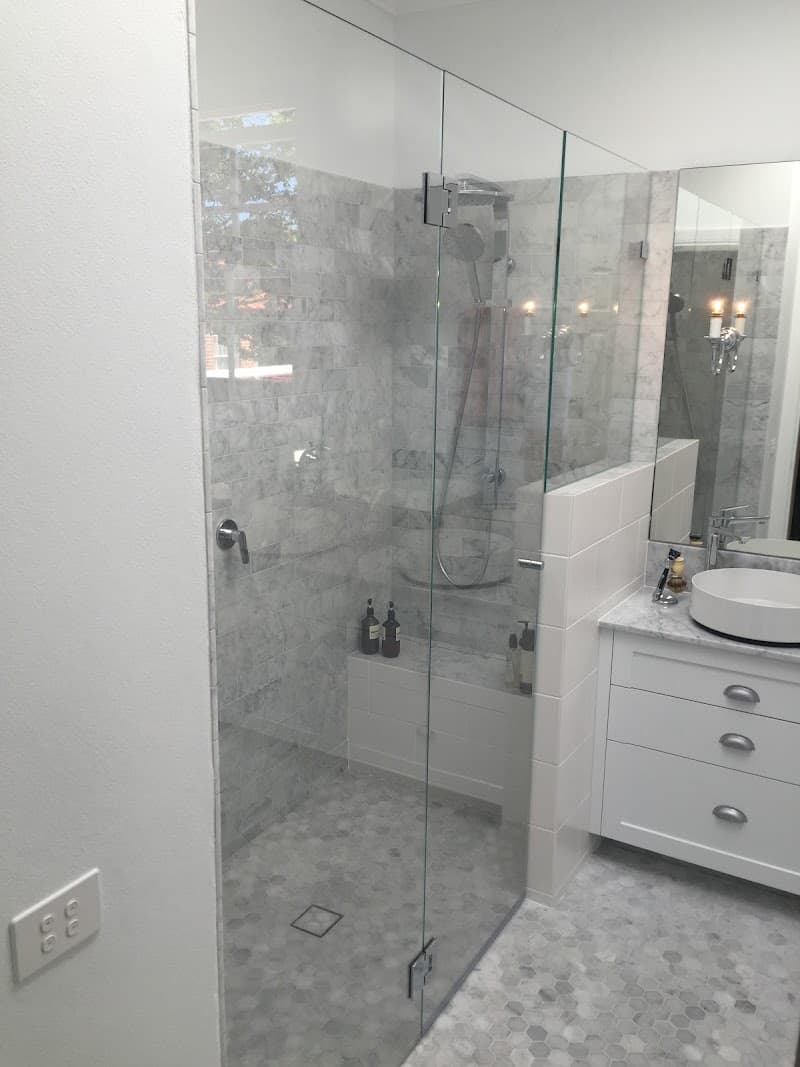 EVERYTHING GLASS glass & glazier work in Cromer