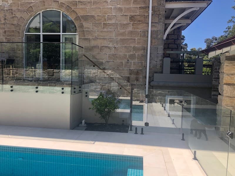 EVERYTHING GLASS glass & glazier work in Cromer