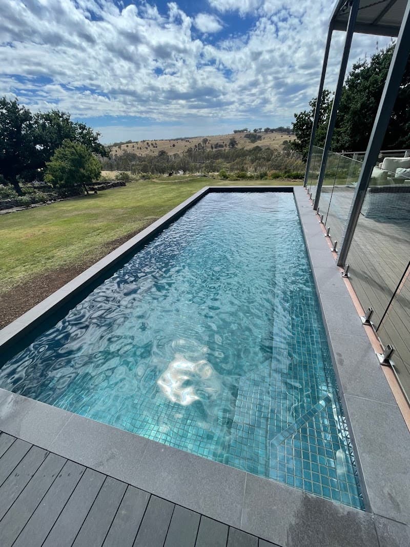 Evolution Pools & Spas pool builder work in East Bendigo