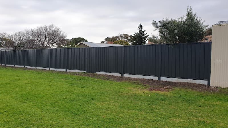 Exact Fencing fencing work in Evanston South