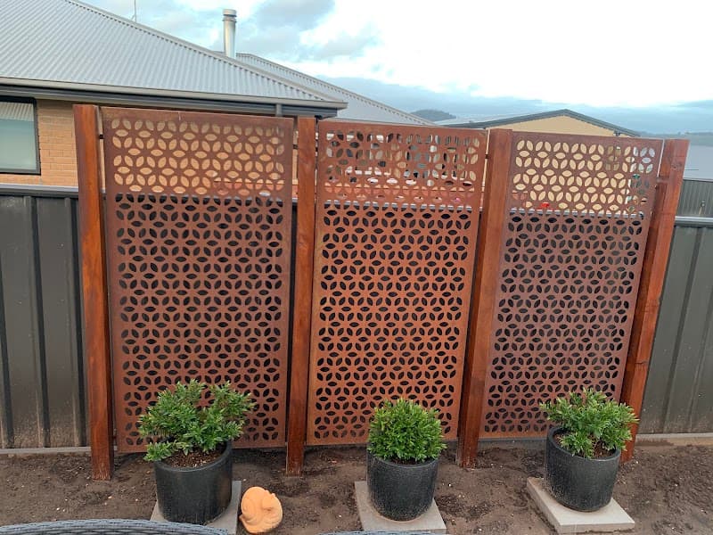 Expert House Maintenance fencing work in Mornington