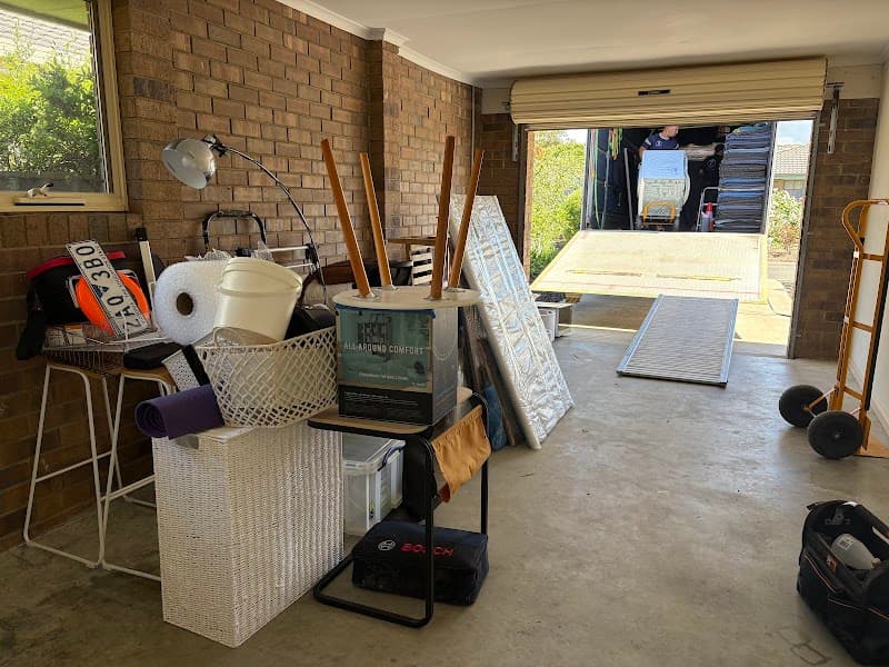 Experts Movers removalist work in Mile End