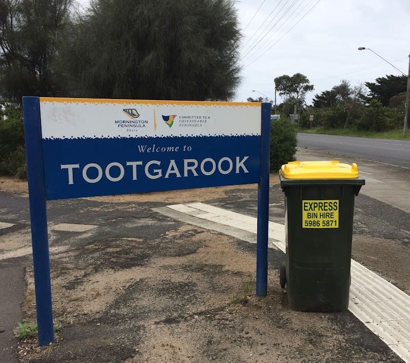 Express Bin Hire rubbish removal work in Rosebud