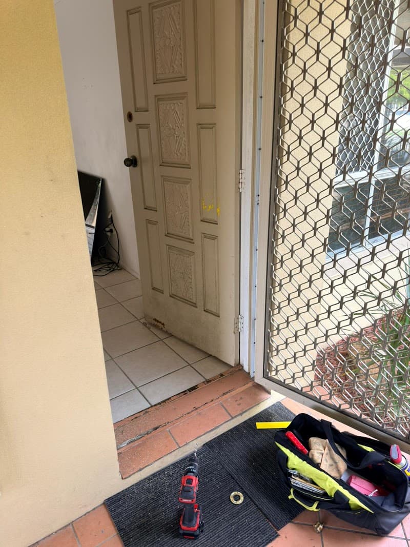 Express Locksmith Gold Coast - 24/7 Locksmith Services locksmith work in Surfers Paradise
