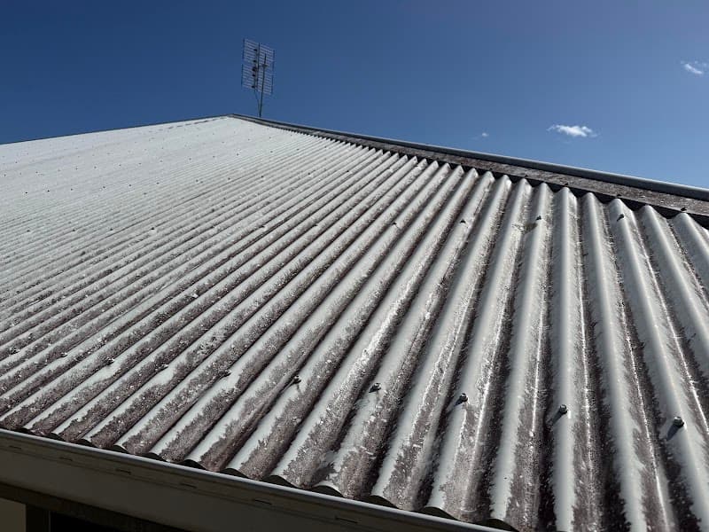 Exterior Clean QLD | Pressure Cleaning | House Washing | Solar Panel Maintenance gutter cleaning work in Pelican Waters