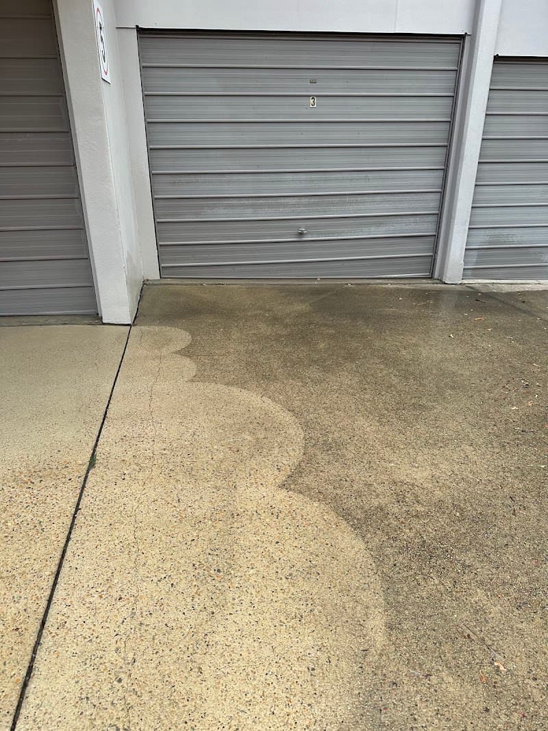 Exterior Clean QLD | Pressure Cleaning | House Washing | Solar Panel Maintenance gutter cleaning work in Pelican Waters