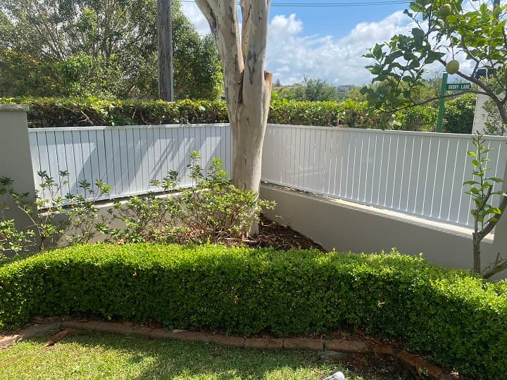 Ezycare Fencing - Northern Beaches fencing work in Mona Vale