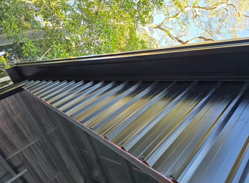 Fair Dinkum Builds Bundaberg garage doors work in Bundaberg Central