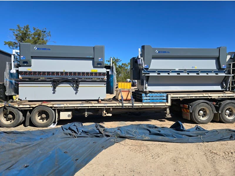 Fair Dinkum Builds Bundaberg garage doors work in Bundaberg Central