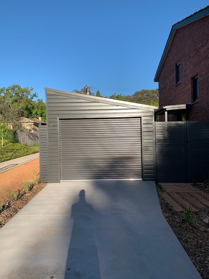 FAIR DINKUM BUILDS CANBERRA garage doors work in Mitchell