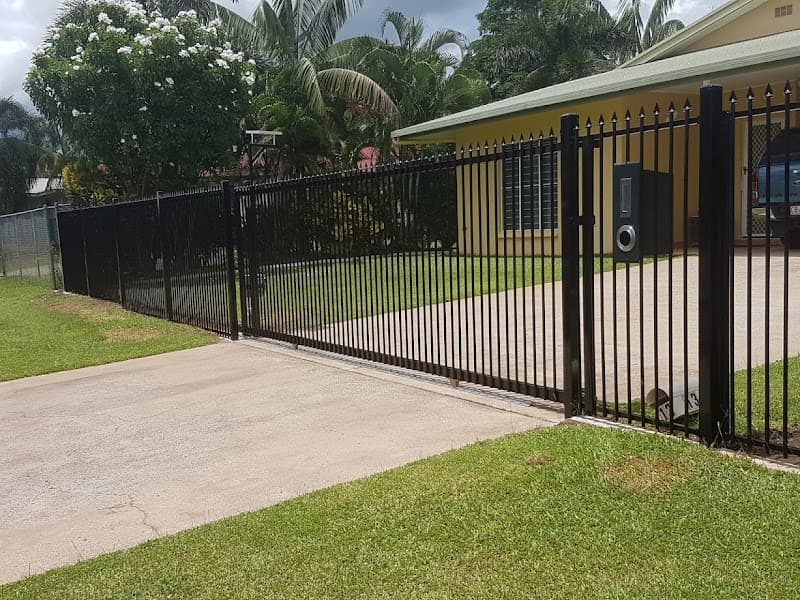 Fence Factory fencing work in Berrimah