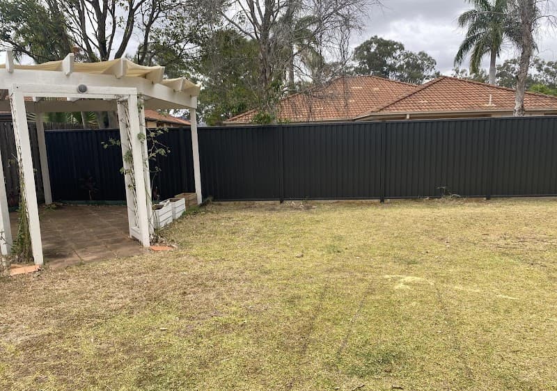 Fencing Gold Coast fencing work in Helensvale