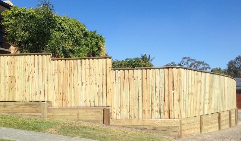 Fencing Gold Coast fencing work in Helensvale